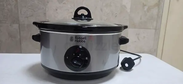 Rarely used Russel Hobbs slow cooker for sale