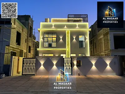 A bargain price including registration and ownership fees: a two-story villa with a roof, 5 bedrooms, a swimming pool, a large yard, and freehold owne