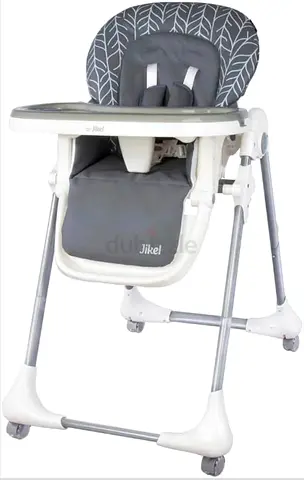 Foldable baby high chair with adjustable height and tray