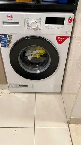 Front-load washing machine in good working condition