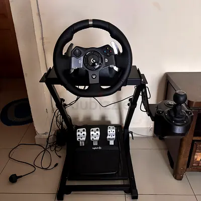 Logitech G920 with shifters and stand