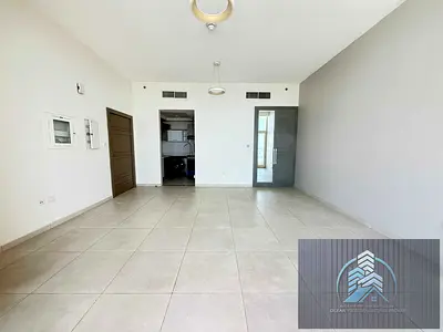 Huge studio with big balcony and wardrobes 45k