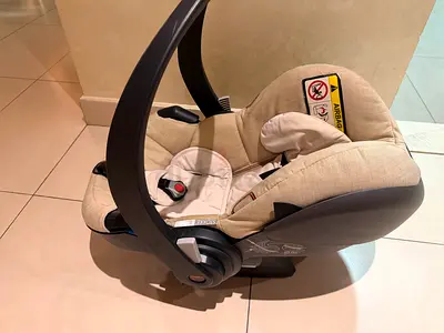 BeSafe Stoke beige infant car seat (rear-facing) -excellent condition