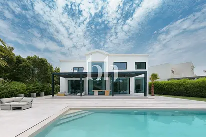 New to Market | Extended | Plot 12,821 sq.ft