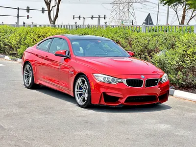 BMW M4 Coupe 2016 - Canadian Specs - Pristine Performance