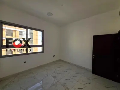 أكبر غرفة وصالة للإيجار السنوي في الجرف 3 – بناية جديدة أول ساكن + شهر مجاني