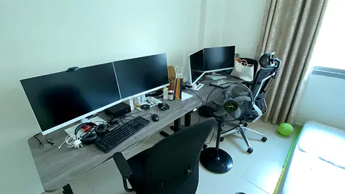 Dual ultrawide monitor