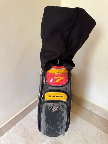 Golf Bag with Clubs