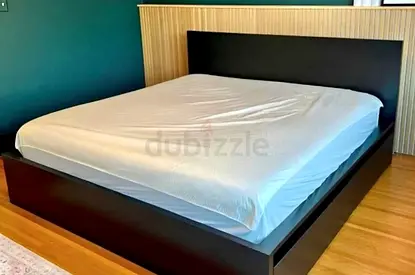 Ikea malm king size bed with matttess