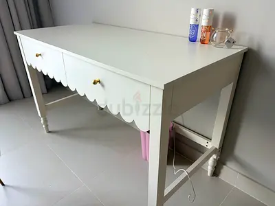 White wooden dressing table / desk with scalloped drawers - good condition