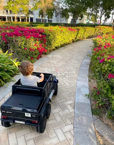 Kids Electric Ride-On Mercedes G-Wagon - Black, 12V