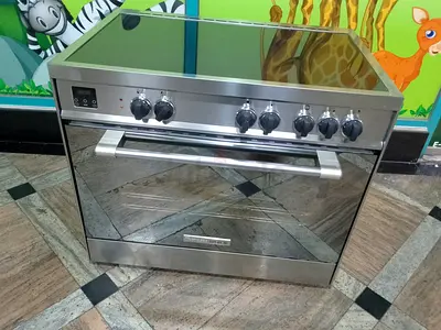 Ceramic cooking range five burner for sale perfect working condition