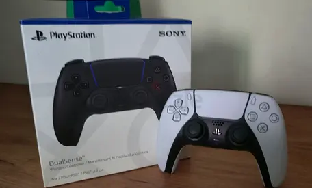 Two Sony DualSense PS5 Wireless Controllers - White And Black (Excellent Condition)