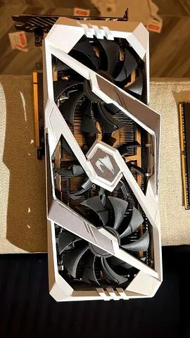 Gigabyte Aorus White Edition RTX GPU 2070- Triple Fan, Good Condition