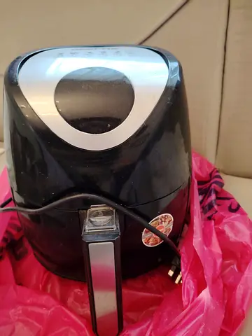 Used Black Air Fryer - Compact Kitchen Appliance