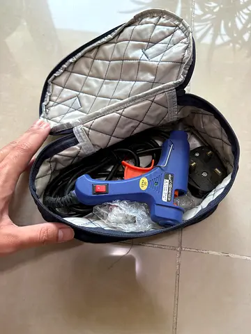 Hot melt glue gun