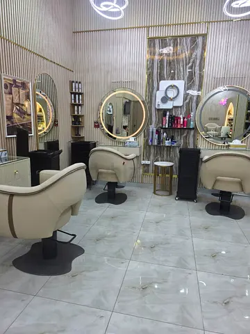 Ladies Beauty Salon Sale - Dubai