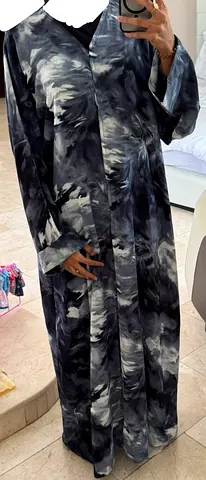Black, White, Blue Grey Marble Print Abaya, Never used, Size 54