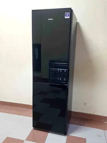 Hitachi Black Refrigerator with Bottom Freezer - Good Working Condition