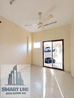 NO CASH DEPOSIT NEAR TO SACHOOL 2BHK WITH BALCONY WITH 2 WASHROOM FAMILY BUILDING RENT ONLY 26K