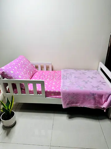 White Toddler Bed with Mattress