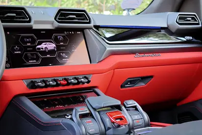 2026 Lamborghini URUS — миниатюра 20