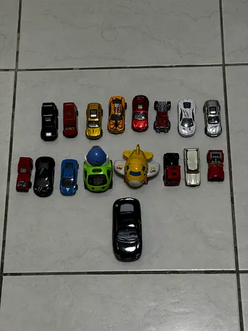 17 Toy Cars and Hot Wheels