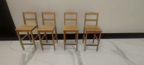 Set of 4 simple wooden dining chairs - light pine,slim legs, good condition
