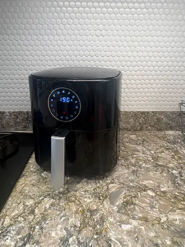 Digital air fryer - good working condition