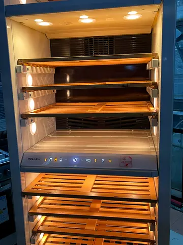 Miele built-inGerman wineFridge