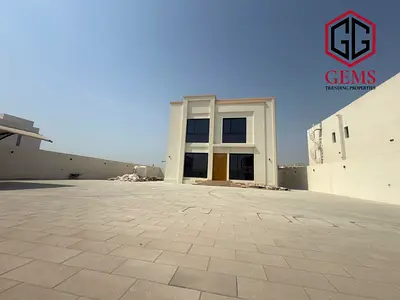 BRAND NEW LUXURY VILLA | SPACIOUS | MAID ROOM