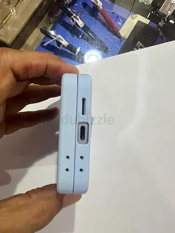 Portable power bank / USB charger - compact white (used)