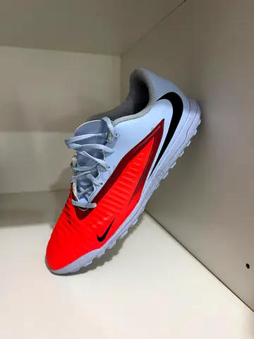 Football Shoes Phantom