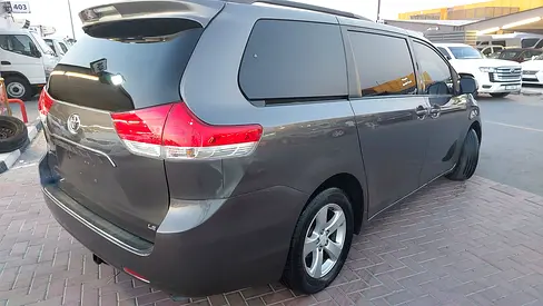 صورة 5 لـ 2011 Toyota SIENNA