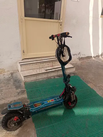 Electric scooter(urgent sale no charger) negotiable