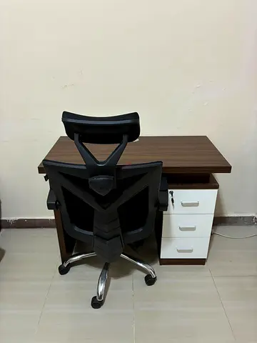 Compact Wooden Study Desk with 3-Drawer Unit and Ergonomic Office Chair