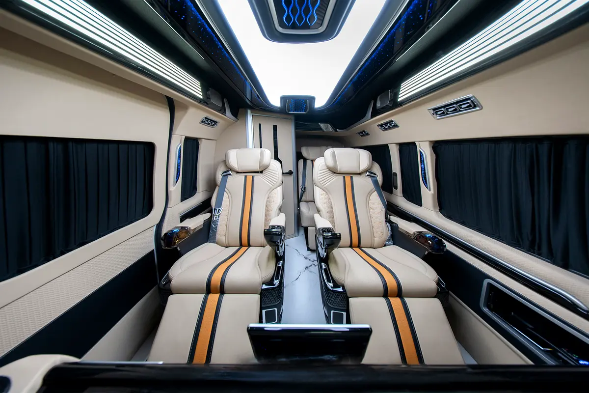 Toyota Hiace 2025
