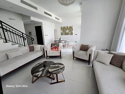 FULLY FURNISHED READY TO MOVE 3BHK NEAR ENTRANCE!!