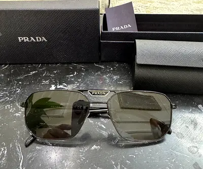 Prada mens aviator sunglasses with original case