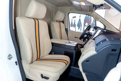 2025 Toyota HIACE 缩略图 17