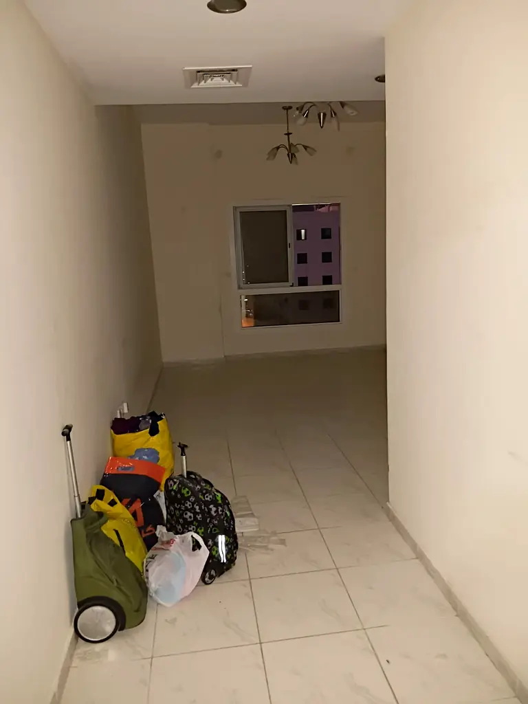 ForSpacious room and living area ✅ Good finishing ✅ Prime location in Al Majaz 2 ✅ Close to services, markets, and schools ✅ Easy access to main roads