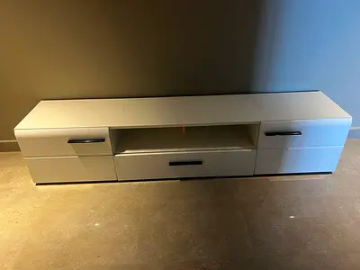 White low TV cabinet /and coffee table entertainment unit with drawers in exc condition.together