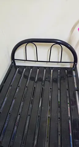 Single metal bed frame in good condition