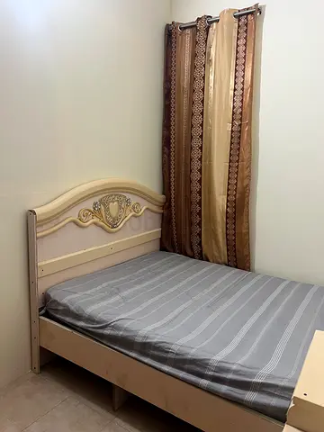 Partition room available Dip-1