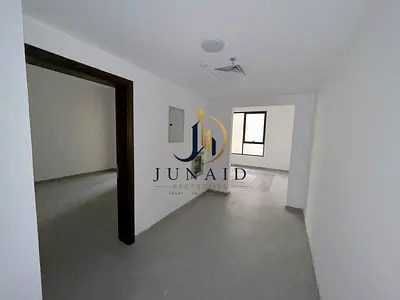 brand new building 1st shifting ready to move at prime location easy exit to dubai