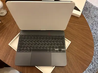 Apple Magic Keyboard for iPad Pro m4 and m5 with Arabic Layout