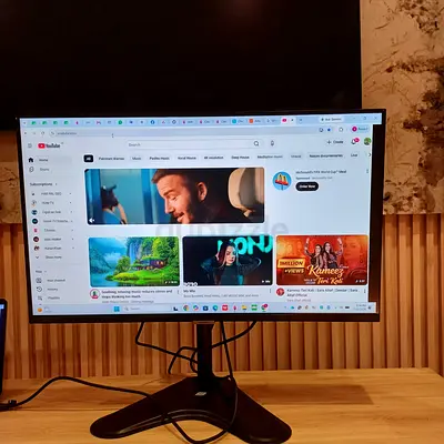 Samsung Odyssey G4 LS27BG400 27 FHD 240Hz Gaming Monitor | Small Dot on Screen | Free Delivery UAE