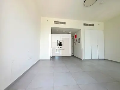 Specious luxury apartment for rent