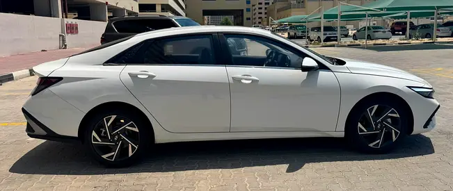 Hyundai Elantra Premium, миниатюра 8