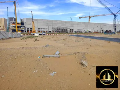 Residential and commercial plot (G+6) in Al-Amir, near the Azhi Complex; freehold